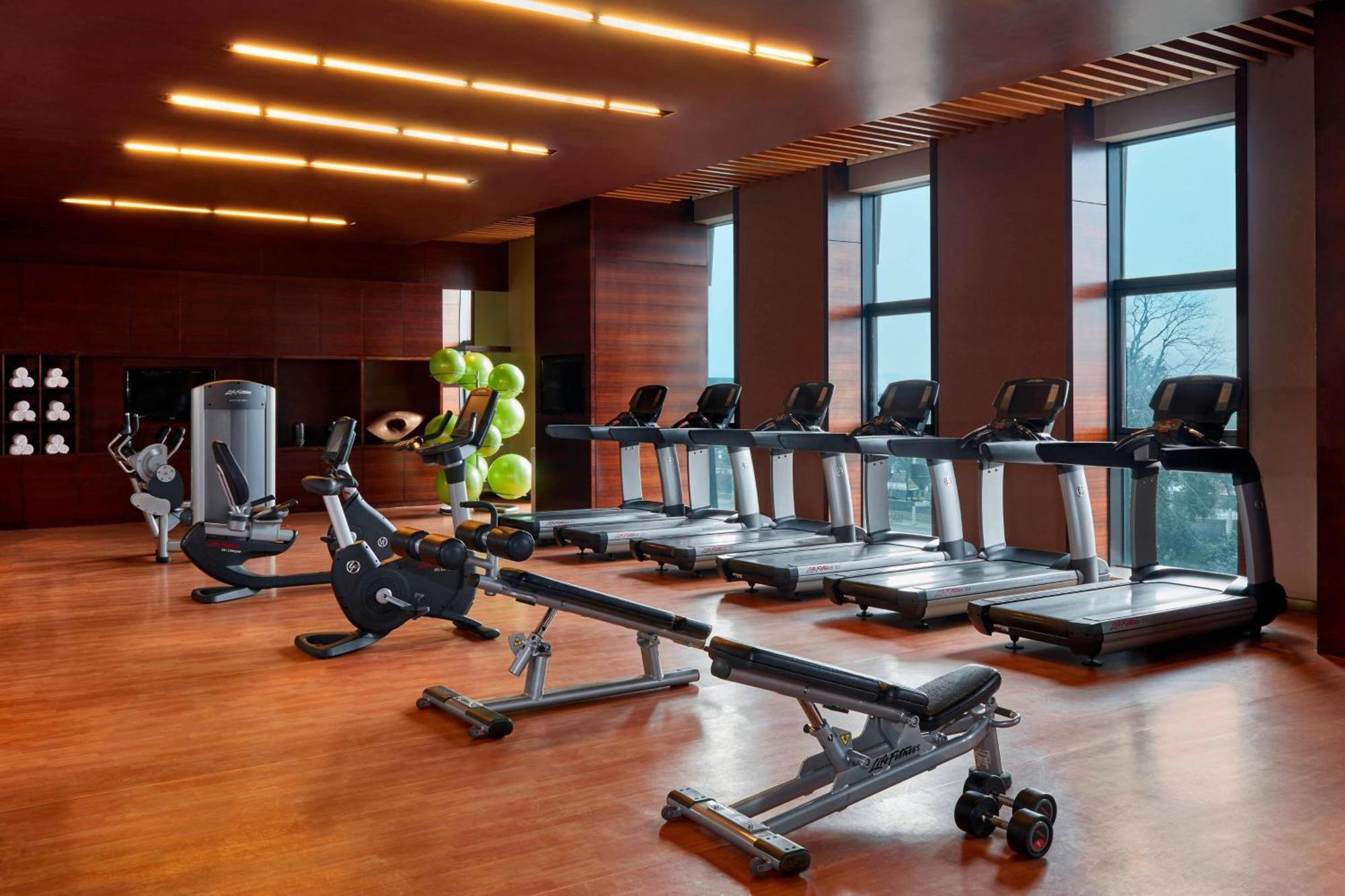 The Westin Wuhan Wuchang Экстерьер фото